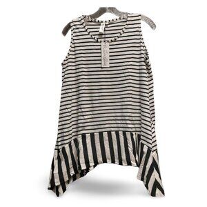 Flutter & Squeak Black & White Asymmetrical Hem A-Line Tunic Top, M